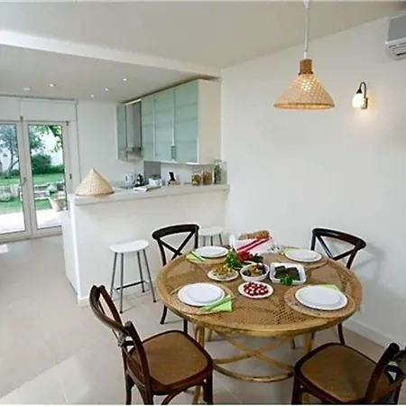 Sleeps 6 Pool Air Con Wifi Villa *