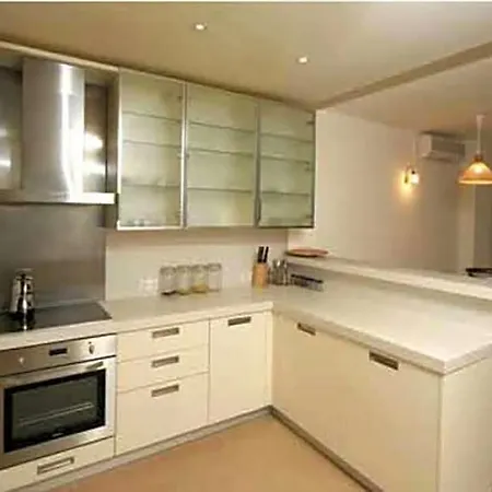 Sleeps 6 Pool Air Con Wifi Вилла