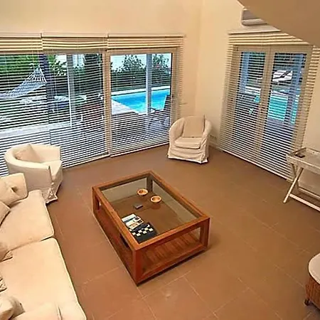 Sleeps 6 Pool Air Con Wifi Гёчек